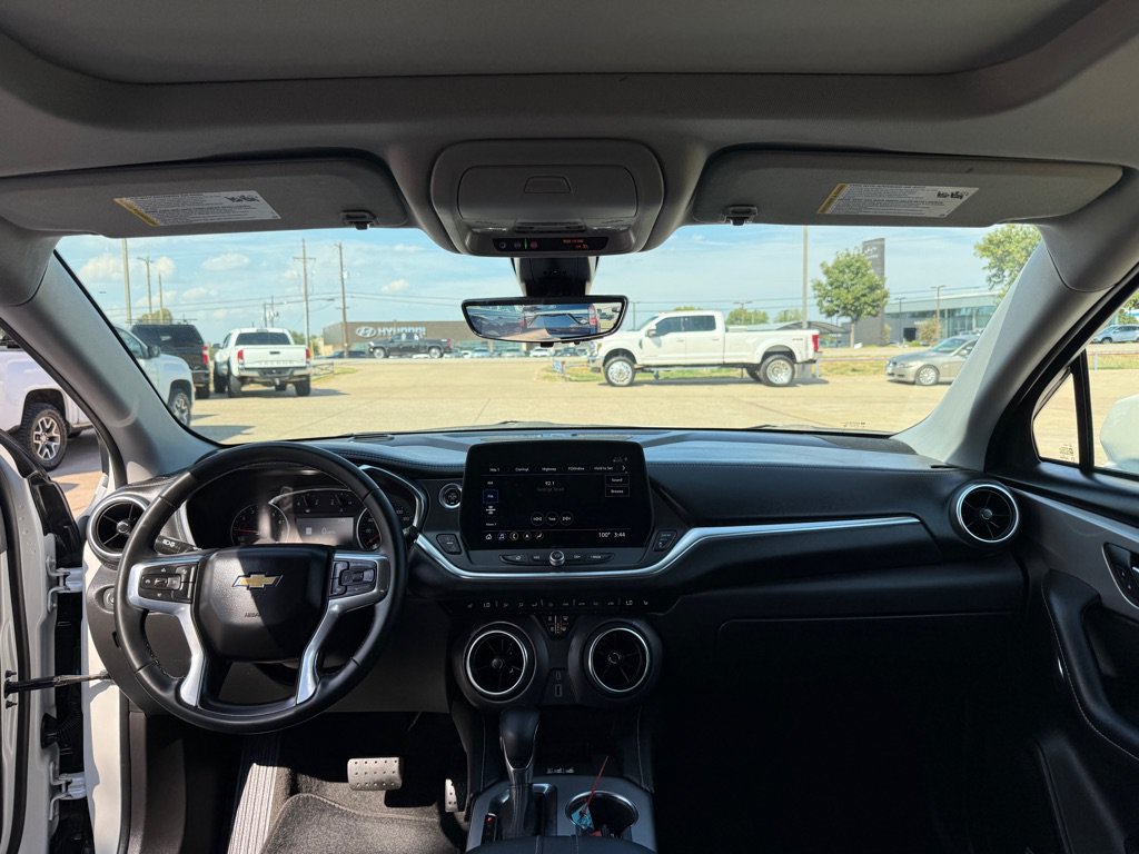 Used 2024 Chevrolet Blazer LT w/ Sound & Technology Package FWD image 21