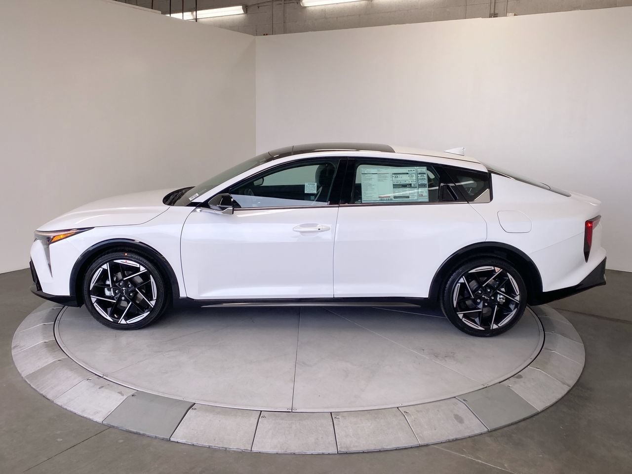 Certified 2026 Kia K4 GT-Line w/ GT-Line Sunroof Package FWD image 2