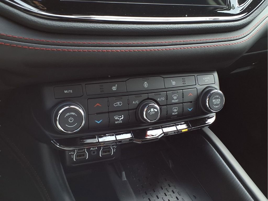 New 2025 Dodge Durango R/T w/ Blacktop Package image 6