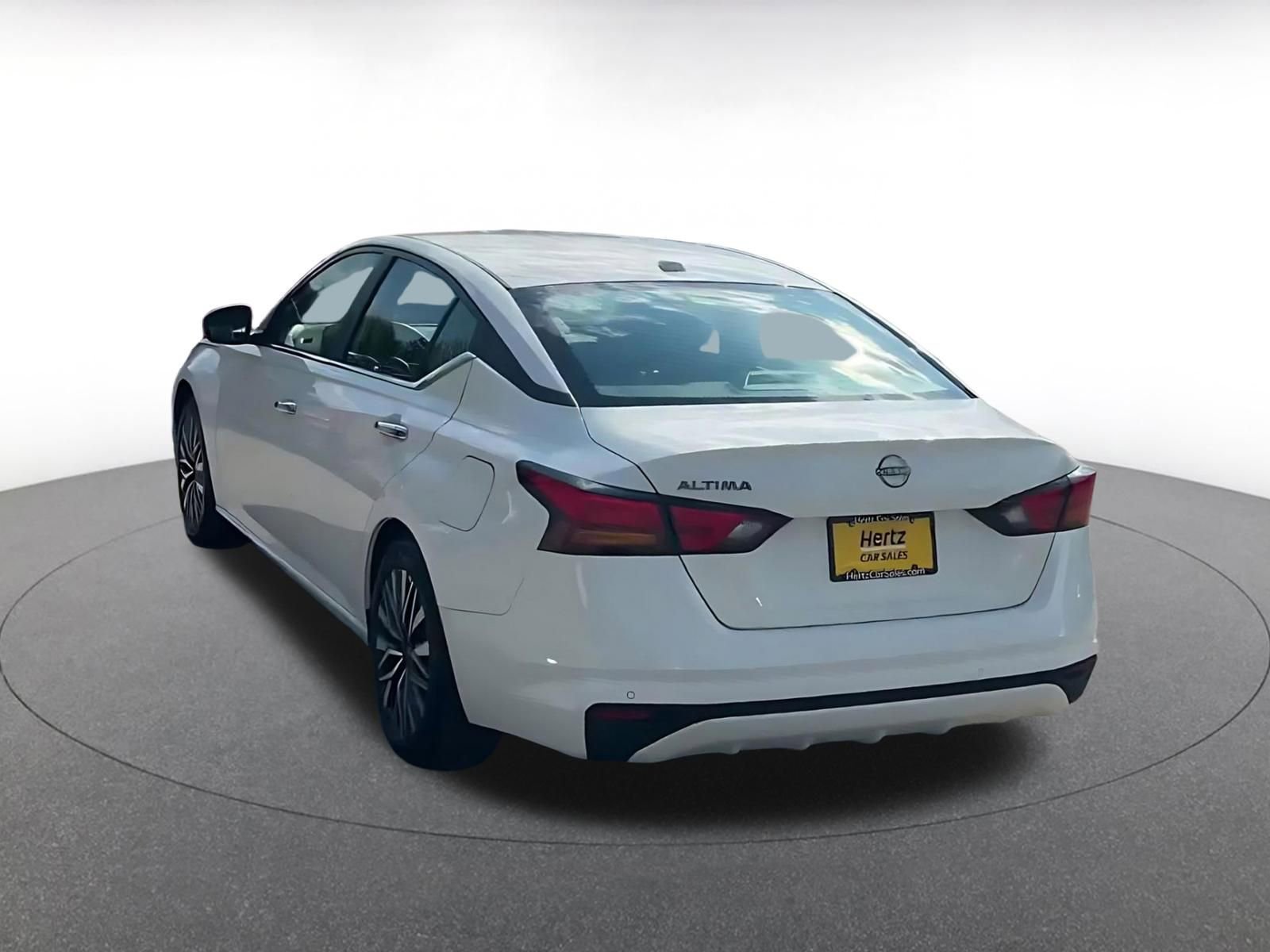 Used 2025 Nissan Altima 2.5 SV FWD image 11