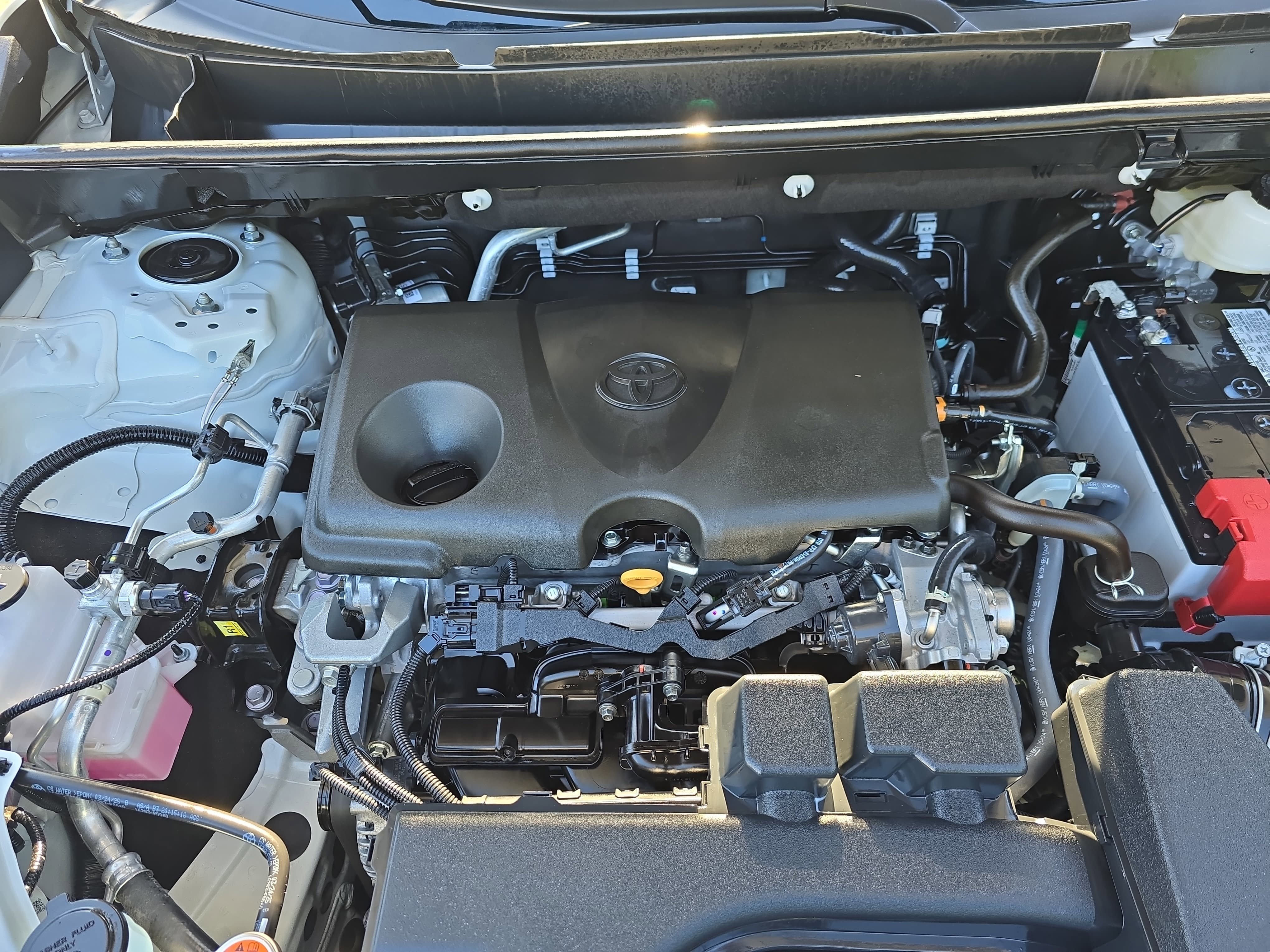 Used 2025 Toyota RAV4 XLE Premium FWD image 32