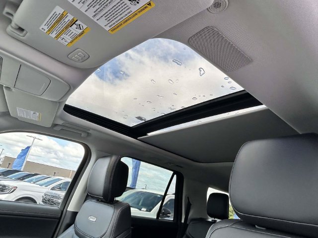 New 2026 Ford Expedition Platinum w/ Driver's Package AWD/4WD image 14