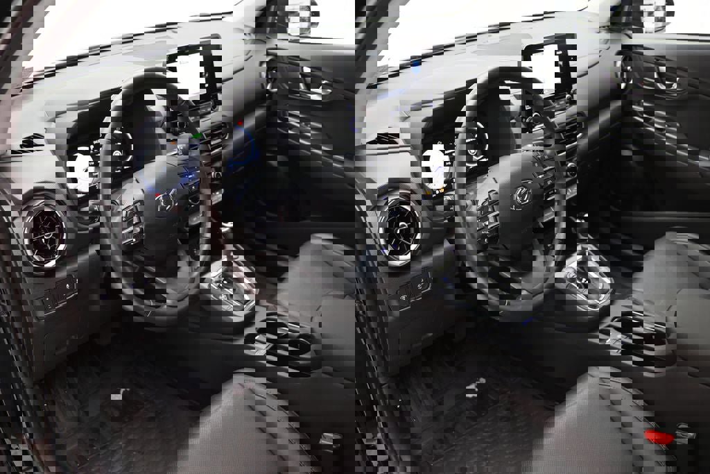 Used 2023 Hyundai Kona Limited image 13