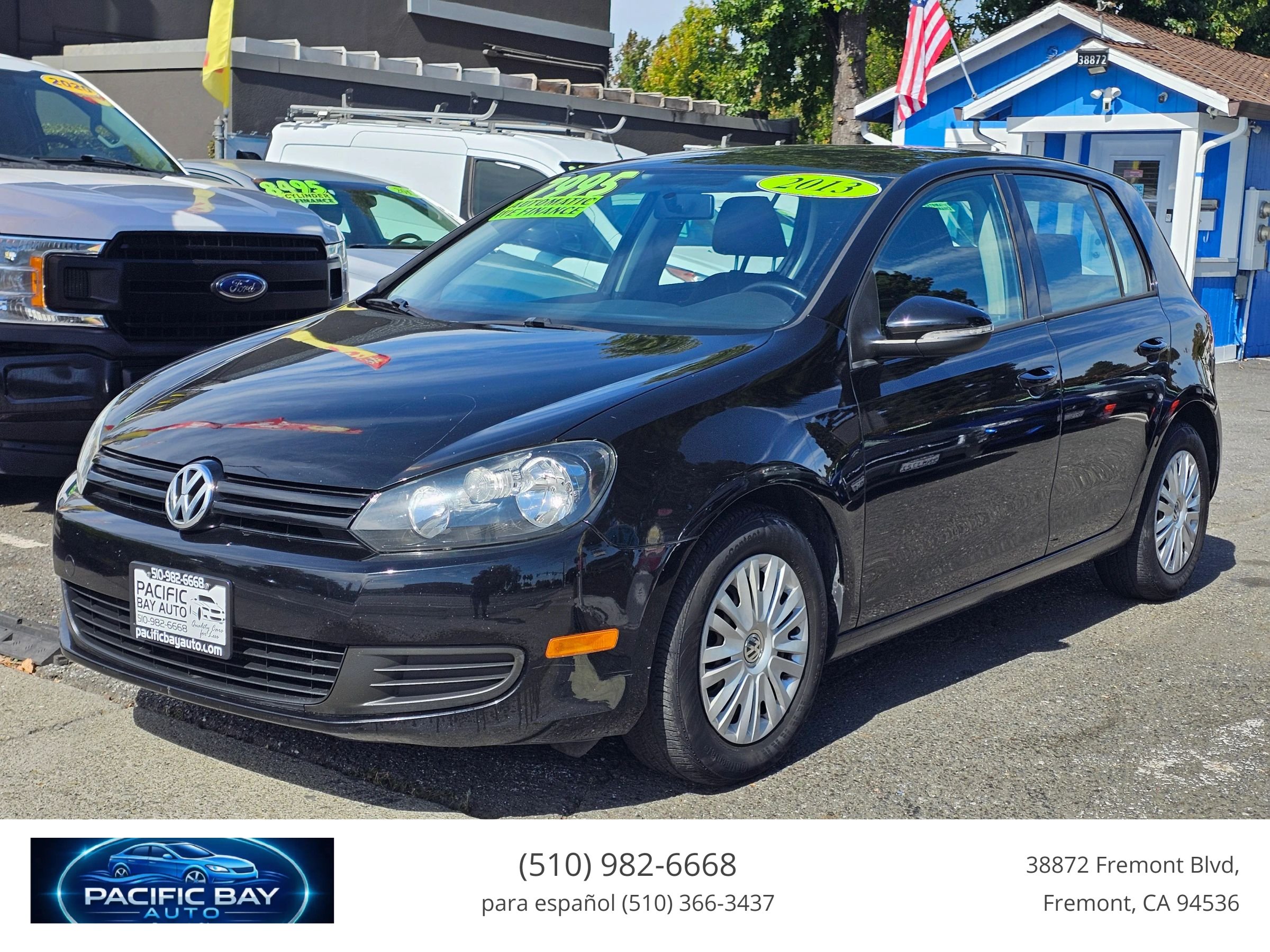 Used 2013 Volkswagen Golf 4-Door FWD image 3