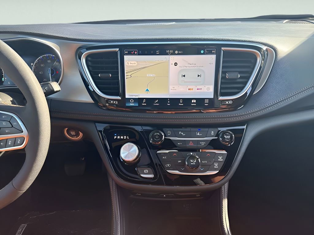 New 2026 Chrysler Pacifica Pinnacle image 18