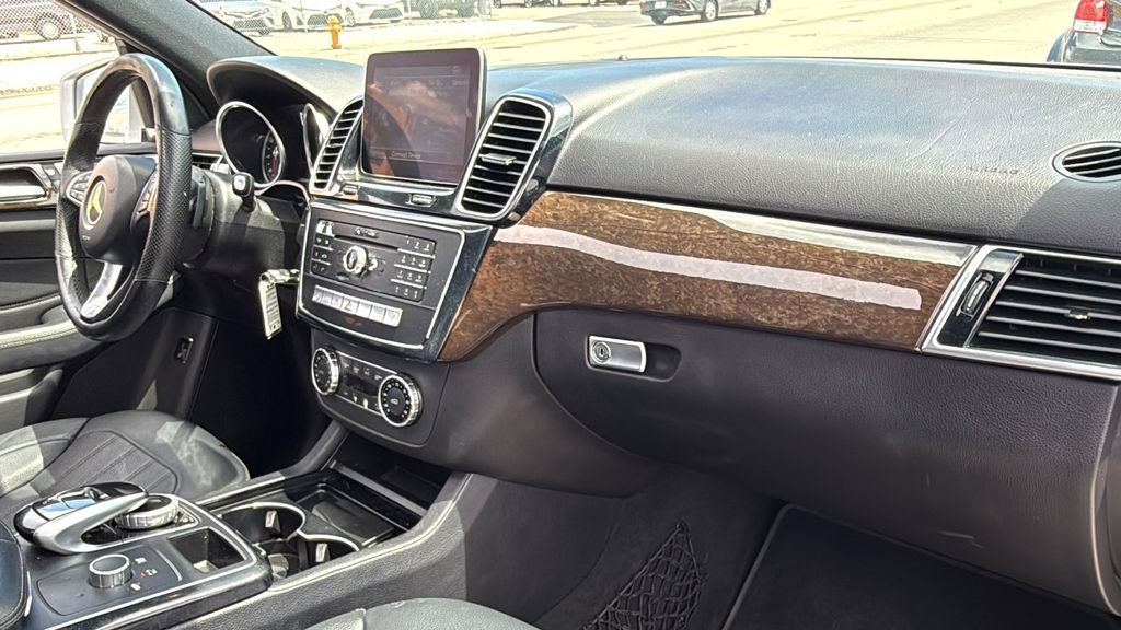 Used 2018 Mercedes-Benz GLE 350 image 40