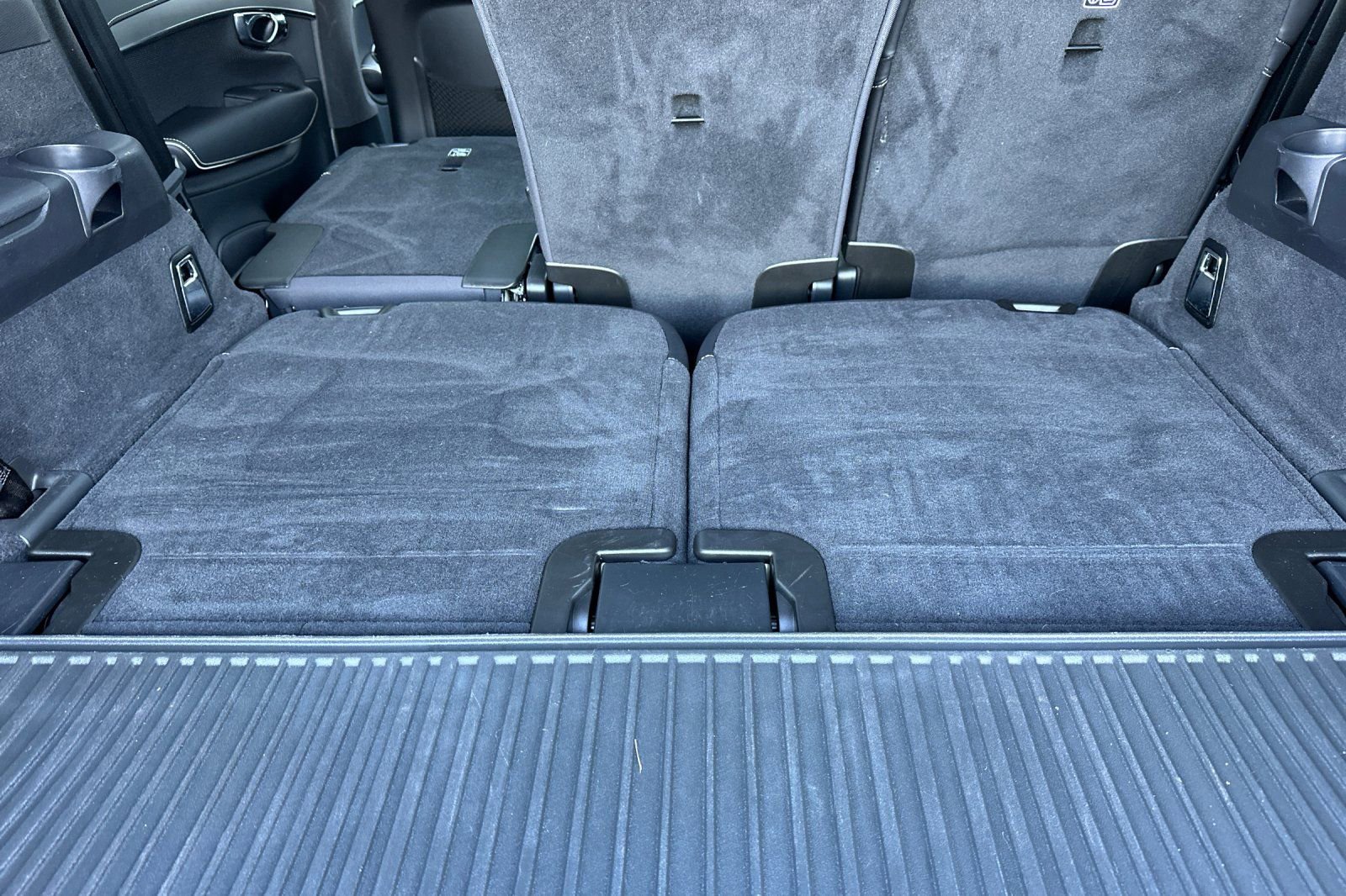 Used 2022 Volvo XC90 T8 R-Design image 18