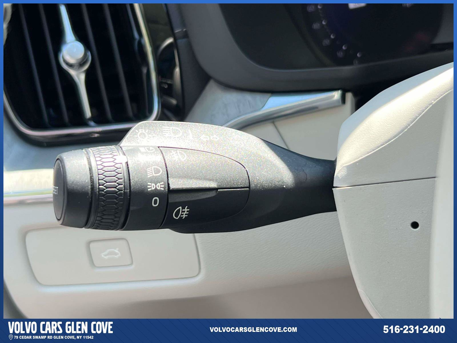 Certified 2024 Volvo XC60 B5 Ultimate w/ Protection Package Premier AWD/4WD image 23