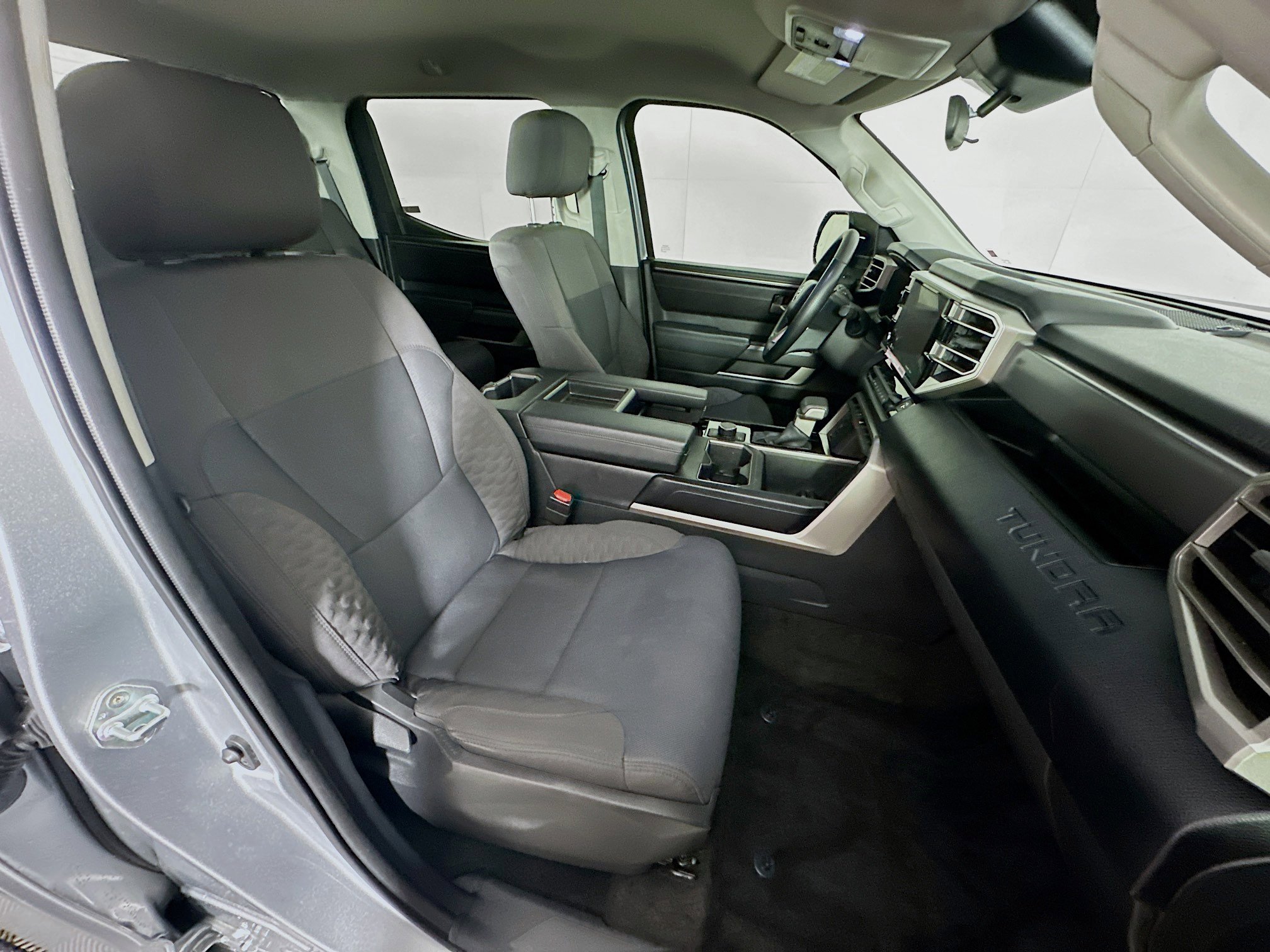 Used 2024 Toyota Tundra SR5 w/ SR5 Convenience Package RWD image 31