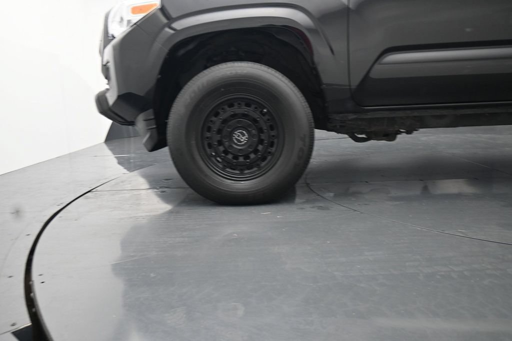 Used 2023 Toyota Tacoma SR AWD/4WD image 15