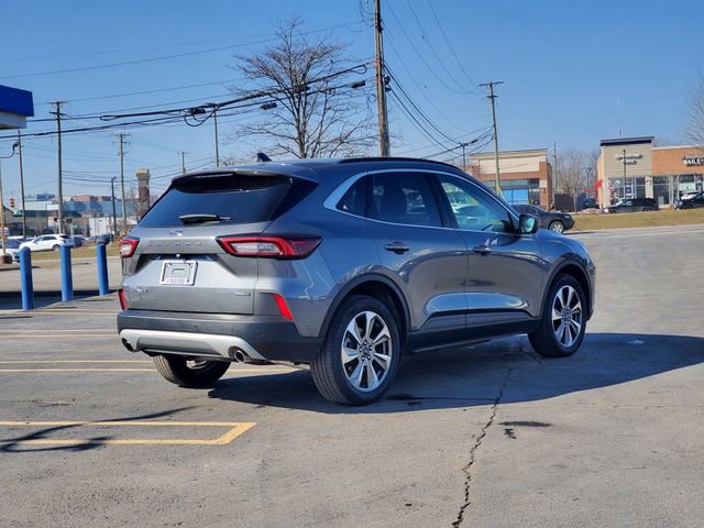Used 2024 Ford Escape Platinum w/ Premium Technology Package image 3