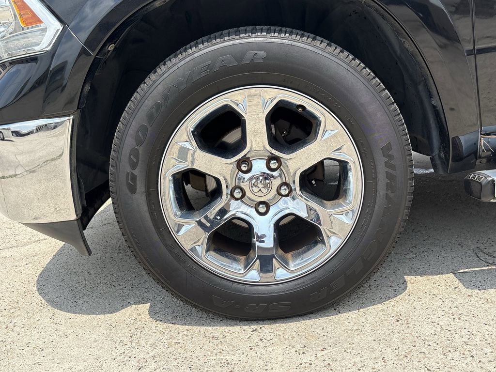 Used 2017 RAM 1500 Laramie w/ Convenience Group RWD image 9