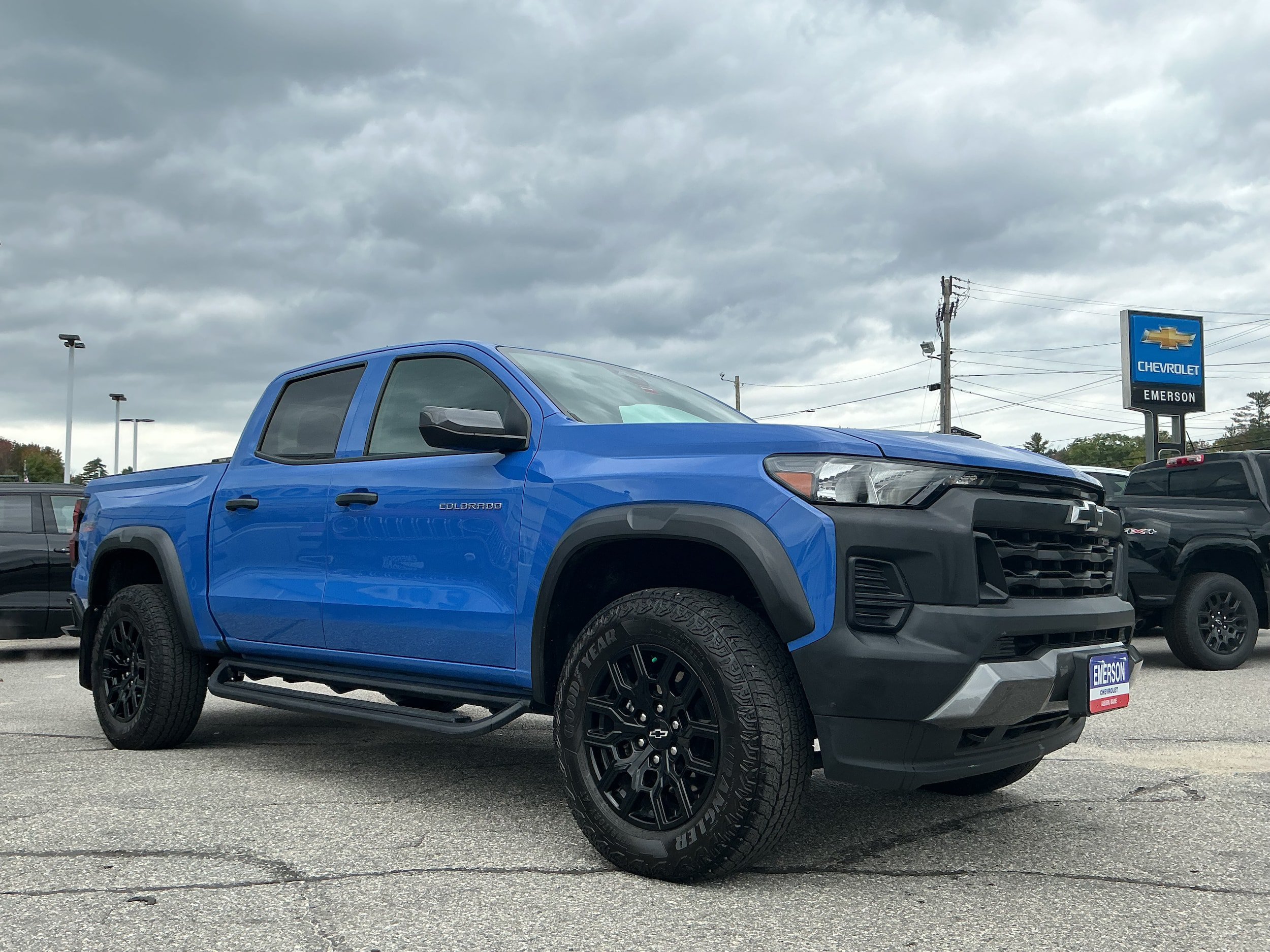 Certified 2025 Chevrolet Colorado Trail Boss AWD/4WD image 3