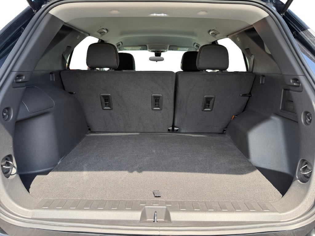 Used 2023 Chevrolet Equinox LT AWD/4WD image 29
