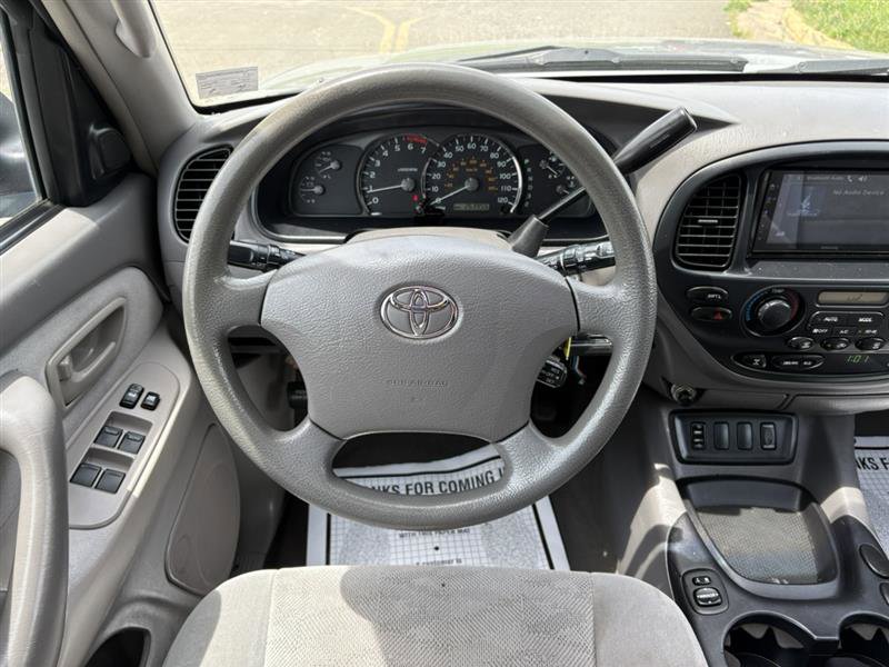 Used 2005 Toyota Sequoia SR5 AWD/4WD image 24