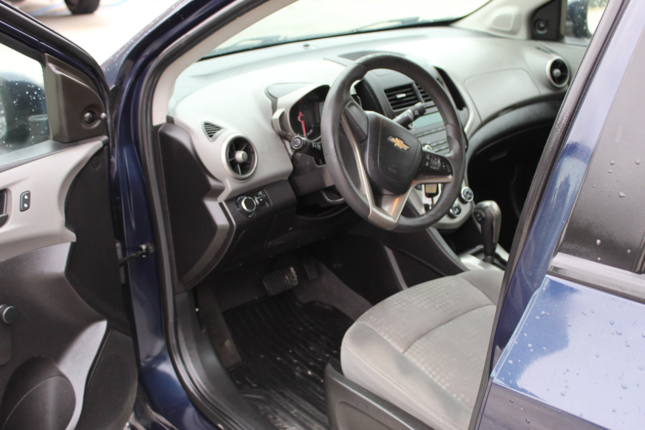 Used 2015 Chevrolet Sonic LS image 15