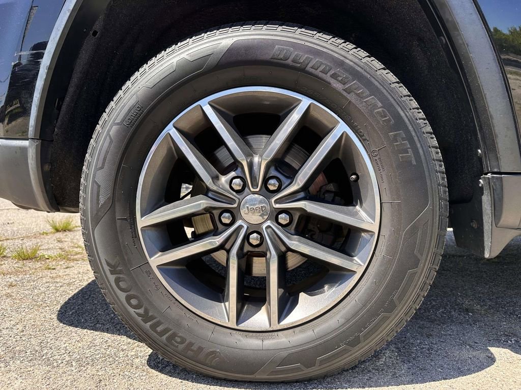 Used 2018 Jeep Grand Cherokee Limited AWD/4WD image 6