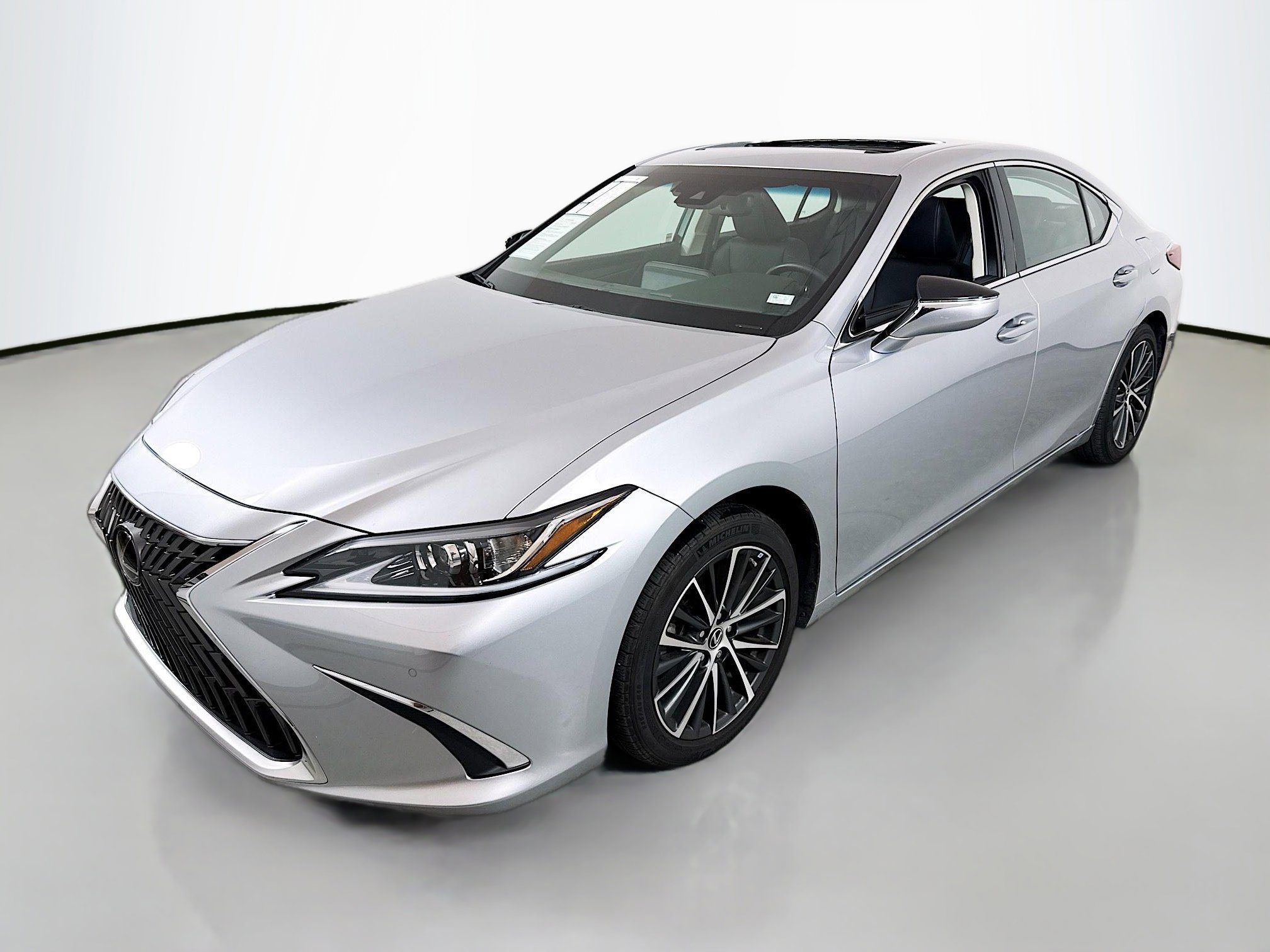 Used 2023 Lexus ES 350 w/ Premium Package image 3
