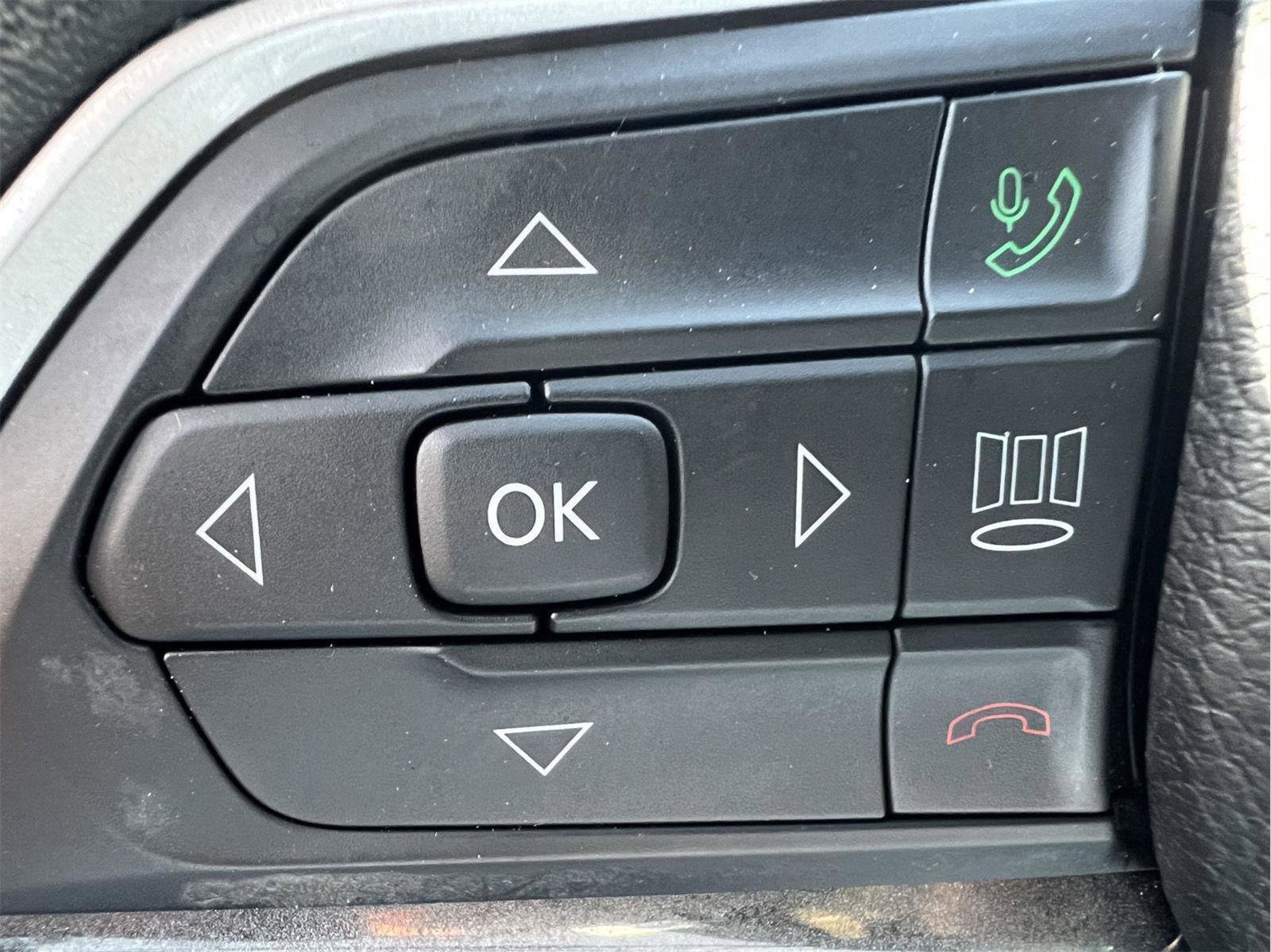 Used 2022 Jeep Grand Cherokee Altitude image 26