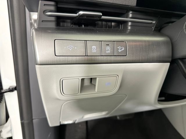 Used 2026 Hyundai Kona SE FWD image 19