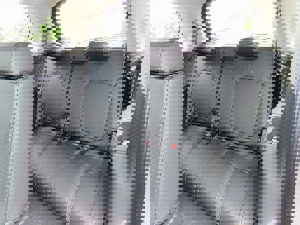 New 2025 Honda Pilot Touring image 14