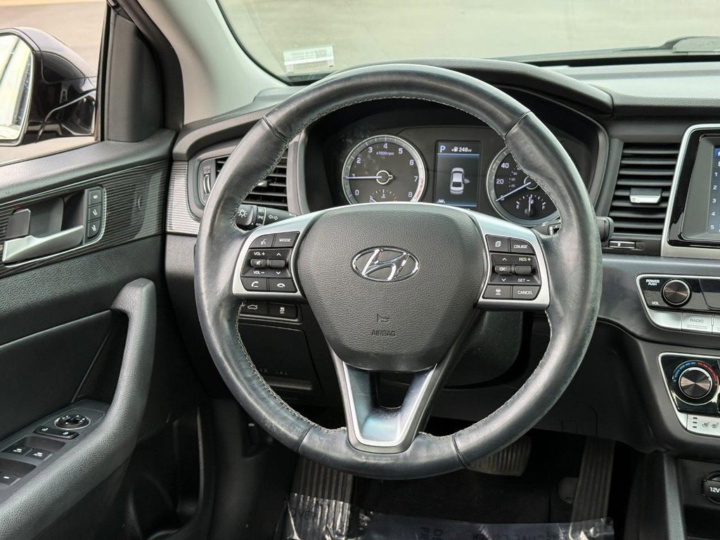 Used 2018 Hyundai Sonata Limited image 13
