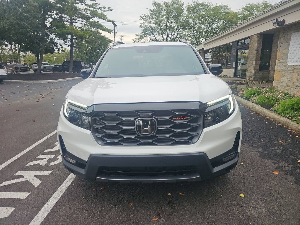 Certified 2024 Honda Passport TrailSport image 3