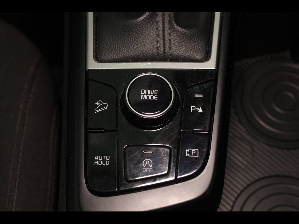 Used 2025 Kia Sportage LX FWD image 25