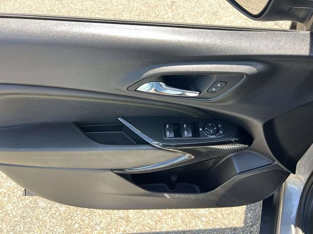 Certified 2024 Chevrolet Trax LT w/ Driver Confidence Package FWD image 17