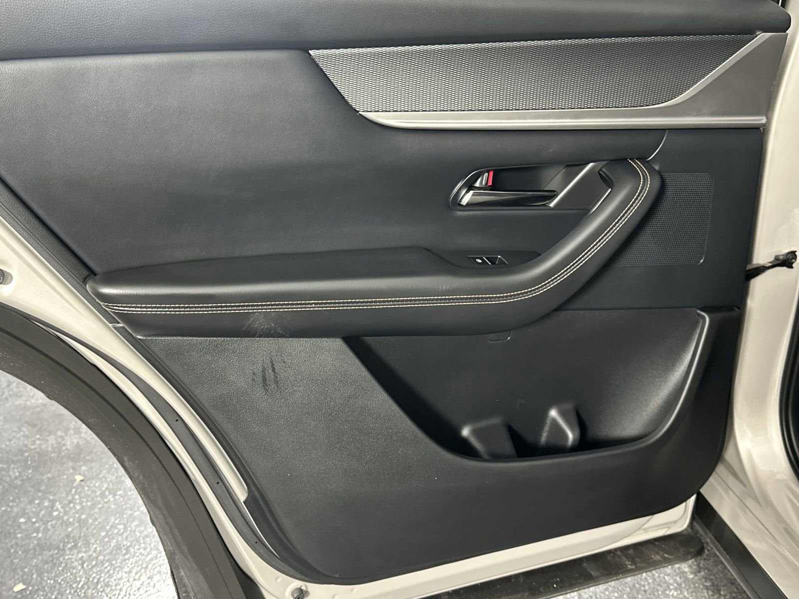 Used 2024 MAZDA CX-90 3.3 Turbo w/ Preferred Package image 29