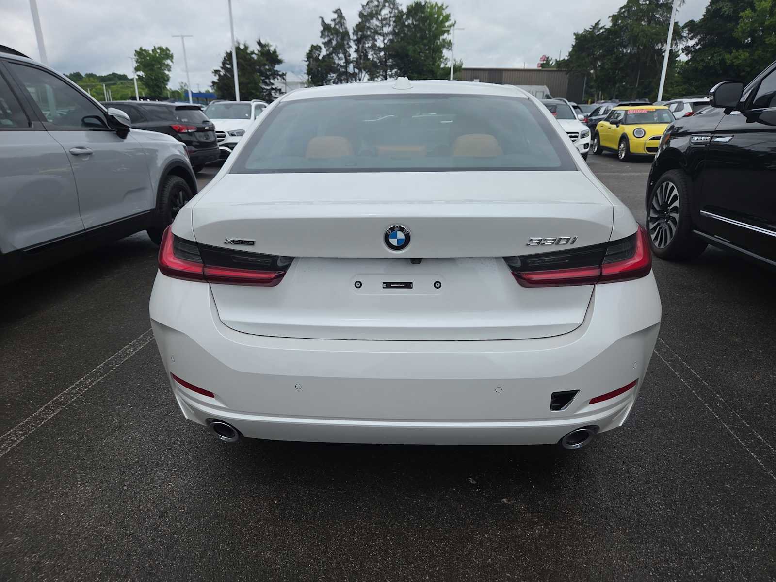 New 2026 BMW 330i xDrive Sedan w/ Premium Package AWD/4WD image 5