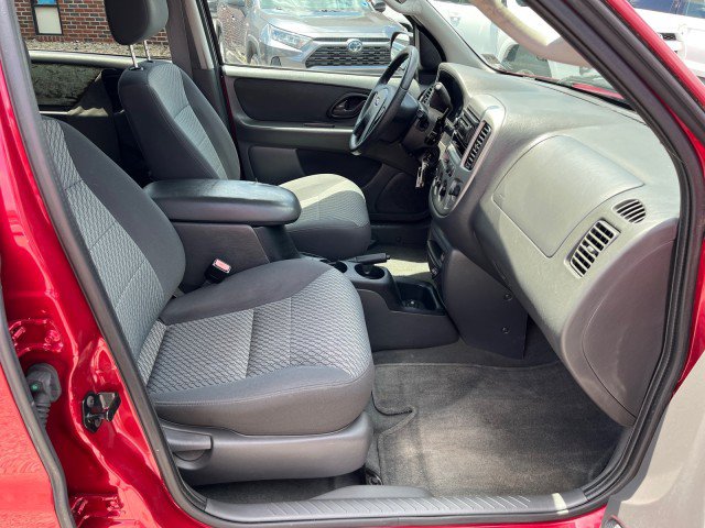 Used 2004 Ford Escape XLT AWD/4WD image 17