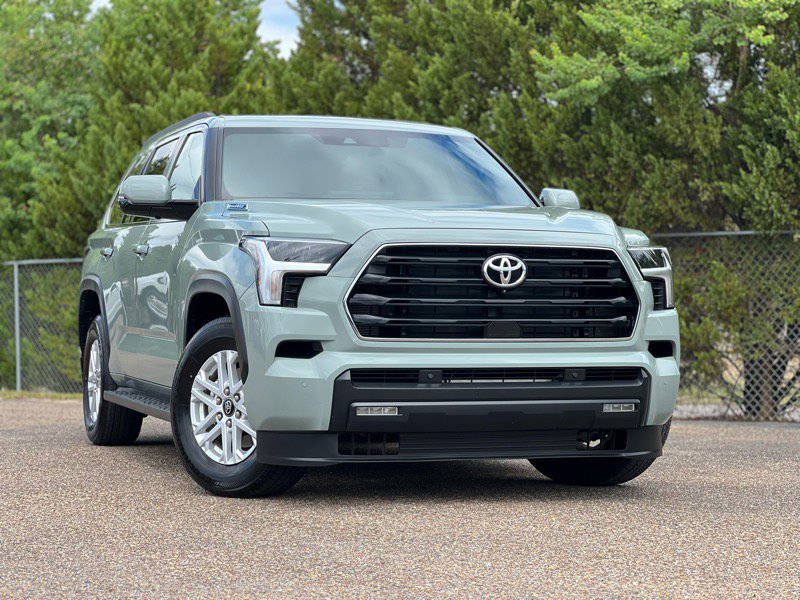Used 2025 Toyota Sequoia SR5 image 67