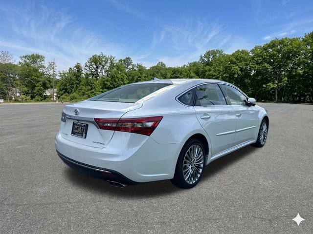 Used 2017 Toyota Avalon Limited w/ Carpet Mat Package FWD image 3