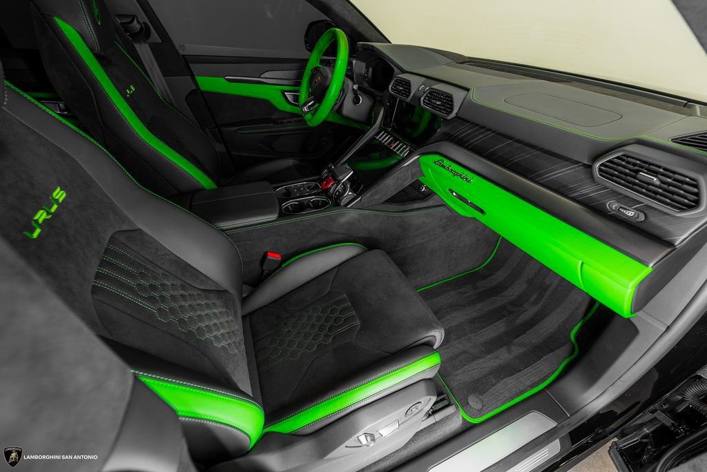 Used 2024 Lamborghini Urus S image 38