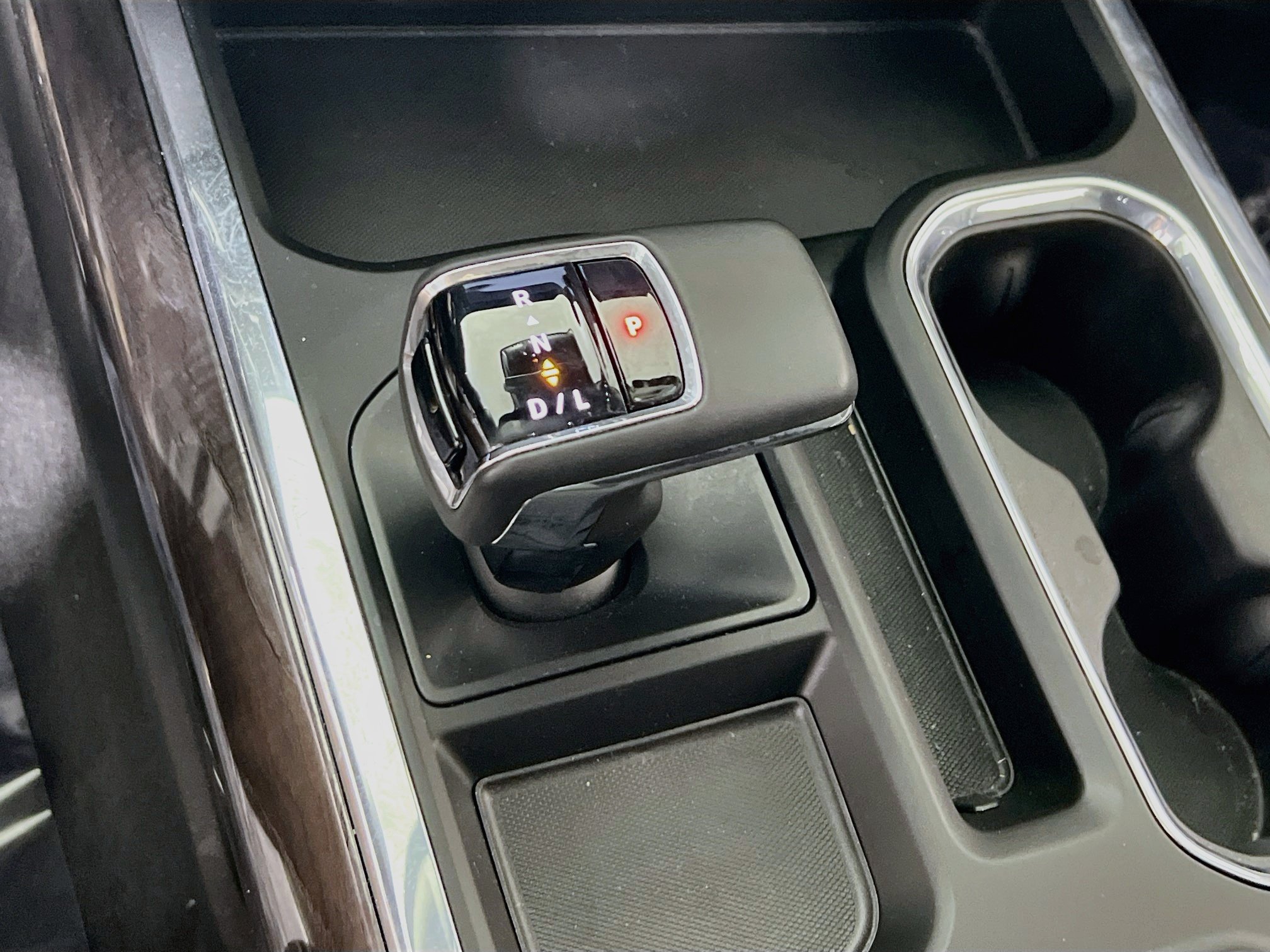 Used 2024 Chevrolet Silverado 1500 LTZ AWD/4WD image 17