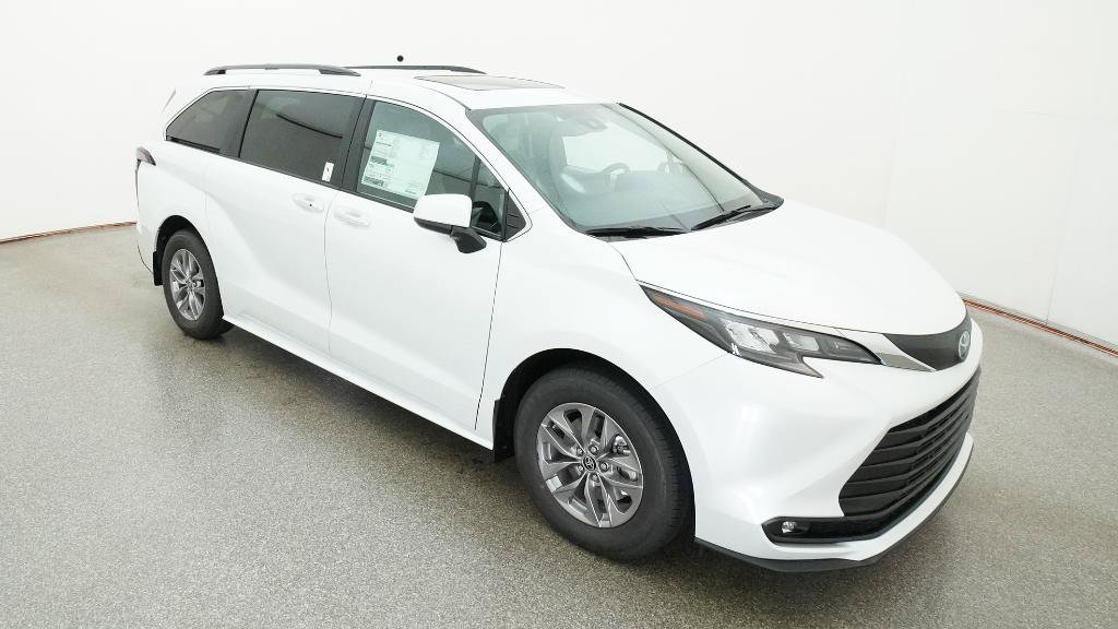 New 2026 Toyota Sienna XLE FWD image 16