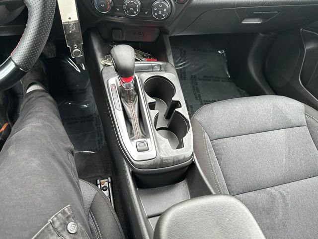 Used 2025 Chevrolet Trax RS w/ Sunroof Package FWD image 24