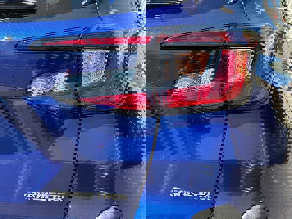 Certified 2025 Subaru Crosstrek 2.0i Premium image 7