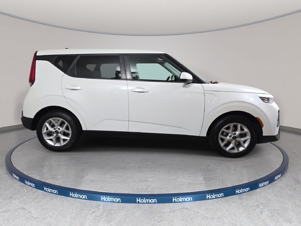 Used 2022 Kia Soul LX w/ Technology Package FWD image 5