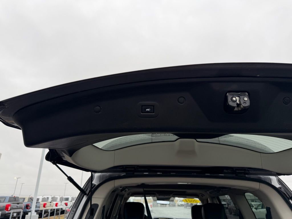 Used 2021 INFINITI QX80 Luxe image 46