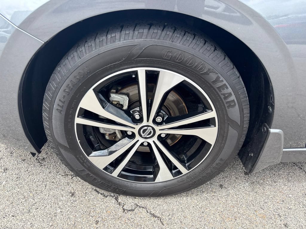 Used 2022 Nissan Sentra SV w/ Electronics Package FWD image 9