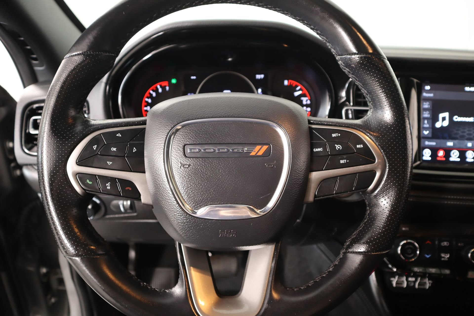 Used 2022 Dodge Durango SXT w/ Blacktop Package image 3