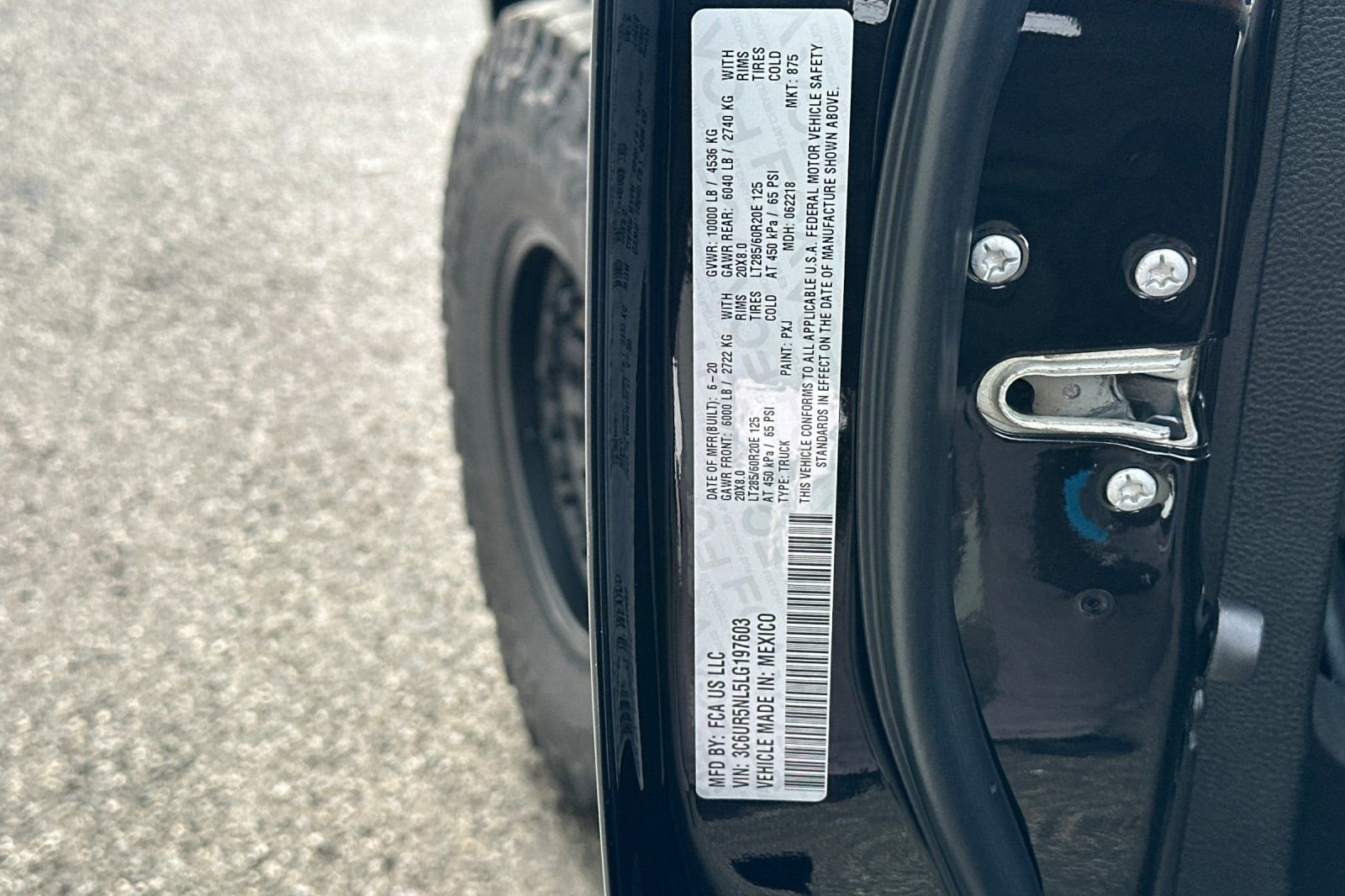 Used 2020 RAM 2500 Laramie w/ Night Edition AWD/4WD image 40