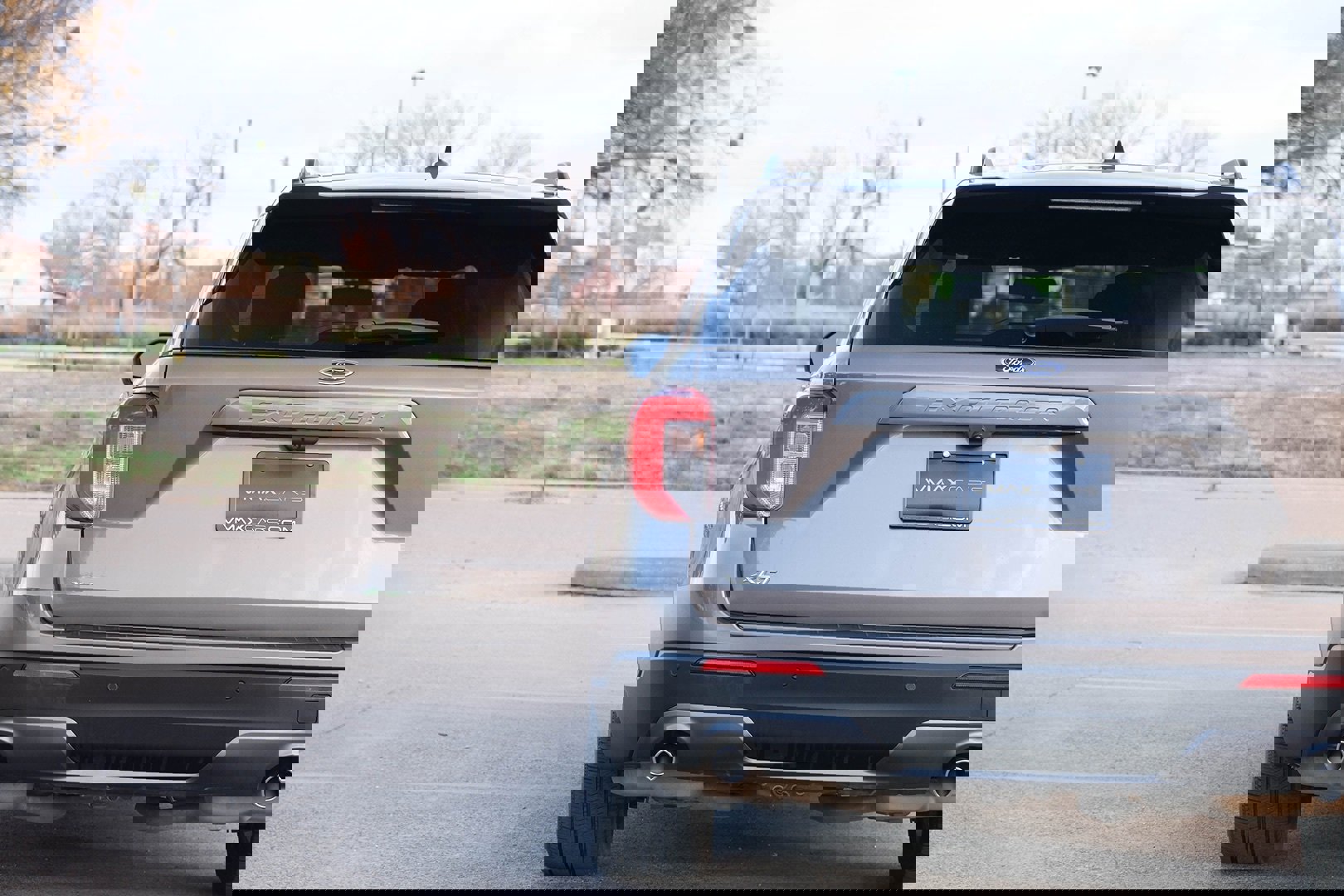 Used 2021 Ford Explorer XLT w/ Equipment Group 202A image 10