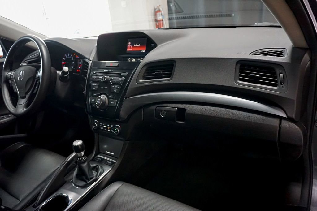 Used 2014 Acura ILX w/ Premium Package FWD image 34