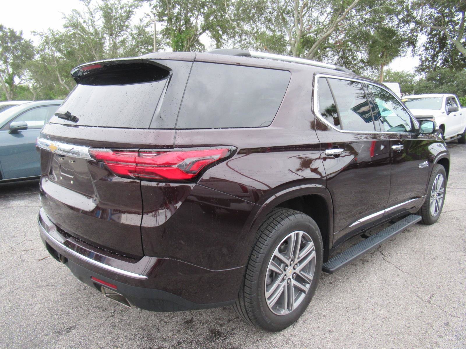 Used 2022 Chevrolet Traverse High Country FWD image 6
