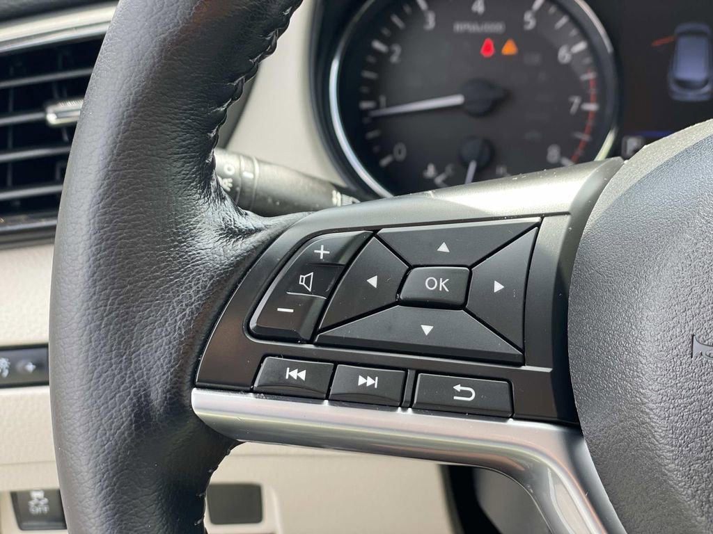 Used 2022 Nissan Rogue Sport SL image 27