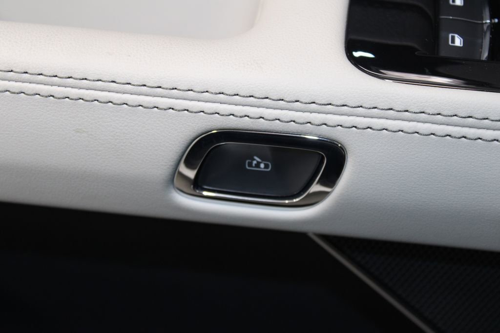 New 2026 Lincoln Aviator 2WD w/ Jet Appearance Package image 43