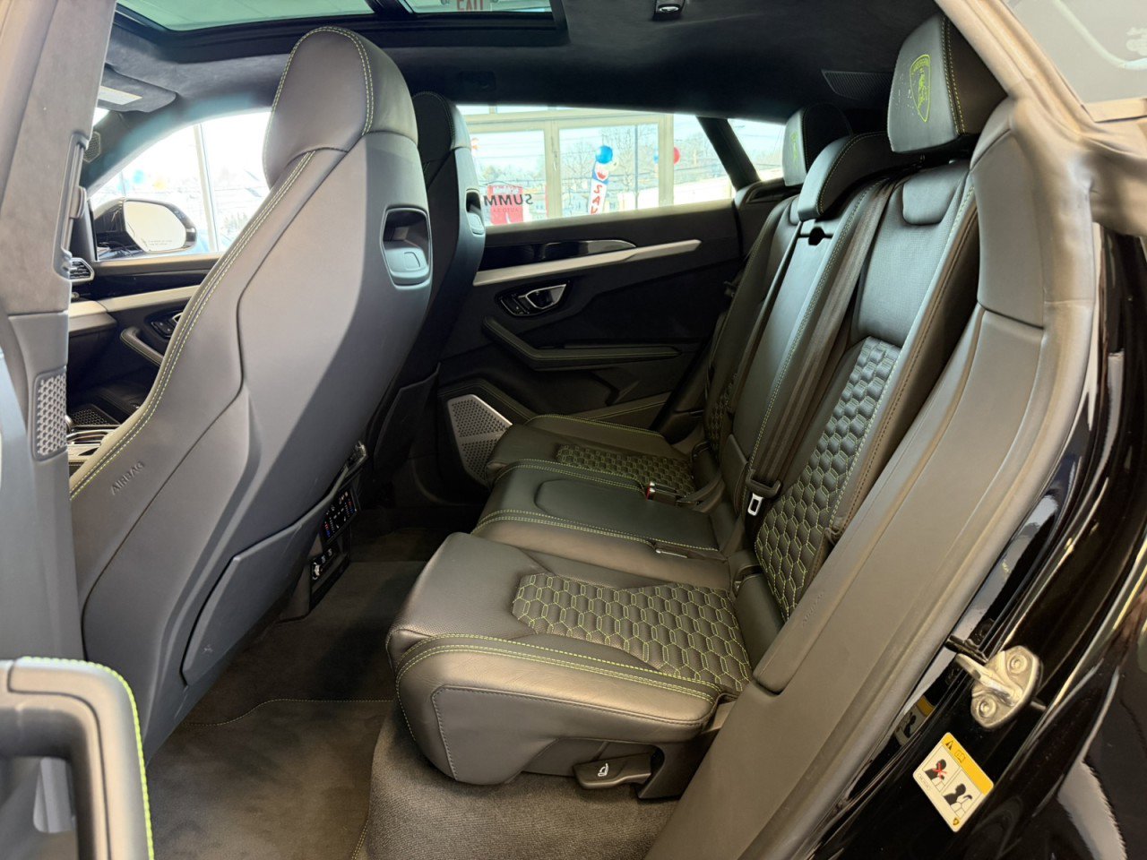 Used 2022 Lamborghini Urus image 48